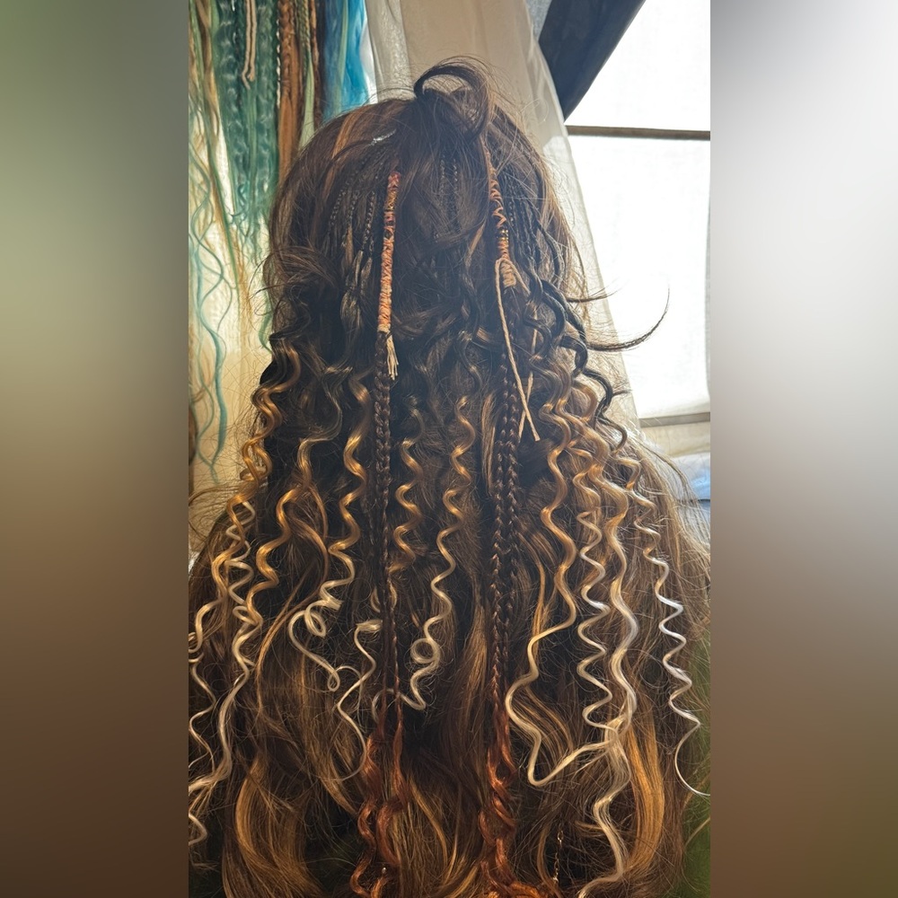 Curly Hair Extensions with Braids